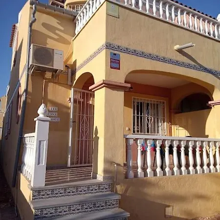 Holiday + Private Car Park Orihuela